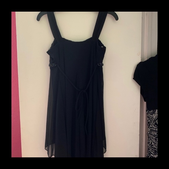 A City Triangles beaded sleeveless dress. - Picture 2 of 3